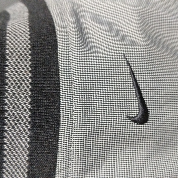 Nike Grey & Black Golf Vest with Zip Pockets - Picture 3 of 5